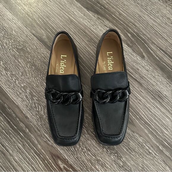 L’idea by Lori Black Leather Black Chain Loafers - Picture 2 of 9